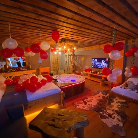 Bed and Breakfast Heaven Vip Wooden Palace Ардешен Экстерьер фото