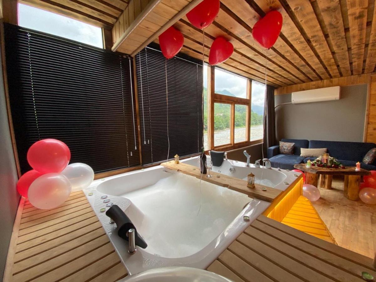 Bed and Breakfast Heaven Vip Wooden Palace Ардешен Экстерьер фото