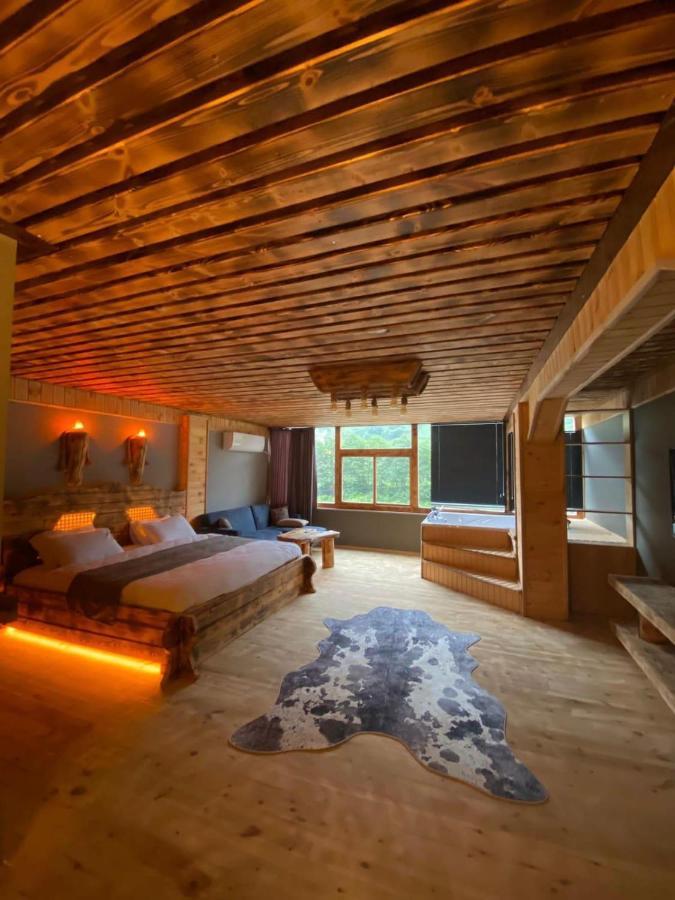 Bed and Breakfast Heaven Vip Wooden Palace Ардешен Экстерьер фото