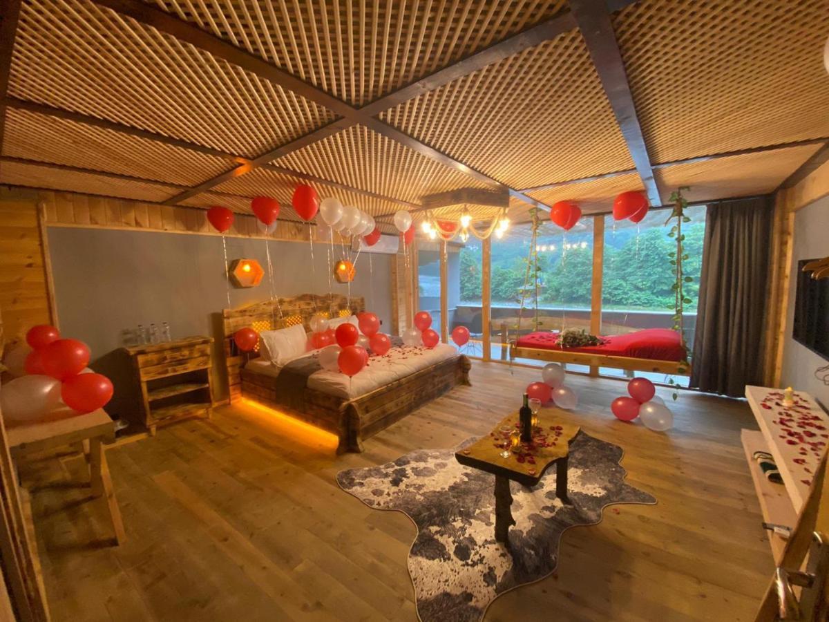 Bed and Breakfast Heaven Vip Wooden Palace Ардешен Экстерьер фото