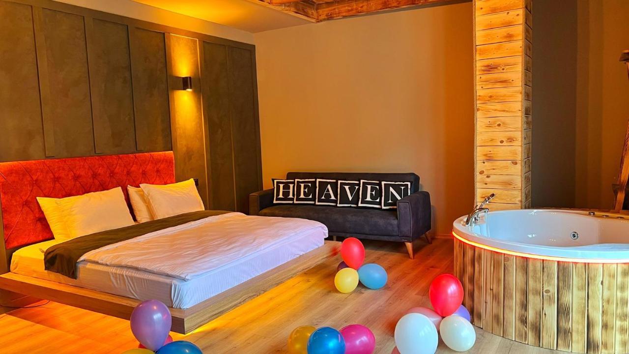 Bed and Breakfast Heaven Vip Wooden Palace Ардешен Экстерьер фото