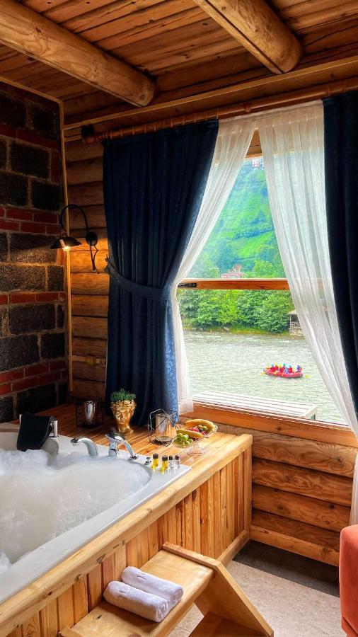 Bed and Breakfast Heaven Vip Wooden Palace Ардешен Экстерьер фото